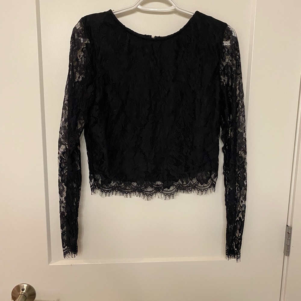 Black Lace Cropped Long sleeve top